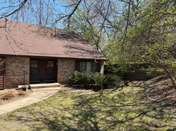 3904 Rahn RD, Eagan, MN 55122