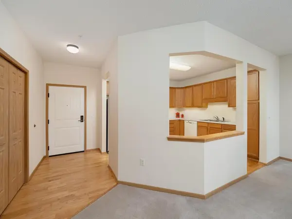 1900 Rush Lake TRL #126, New Brighton, MN 55112