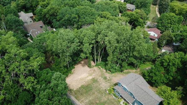 2113 Oakridge ST, Saint Paul, MN 55119