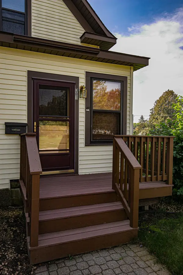 301 E Depue AVE, Olivia, MN 56277