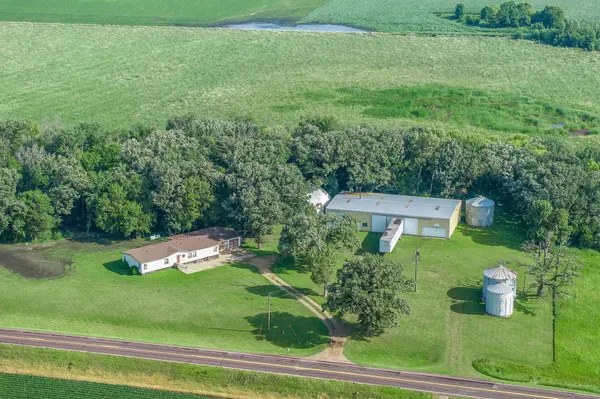 1734 40th ST, Ceylon, MN 56121
