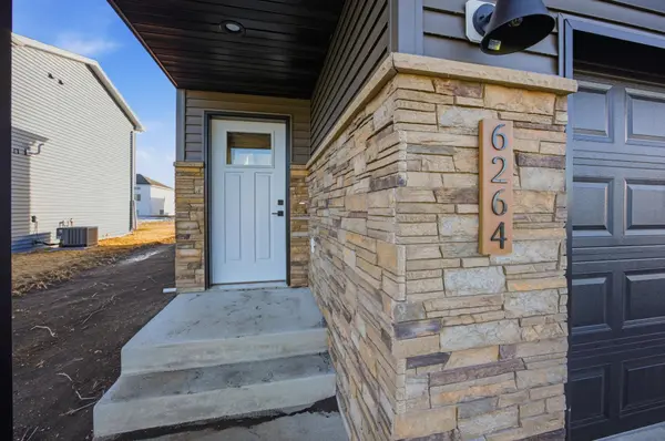 6264 86th AVE S, Horace, ND 58047