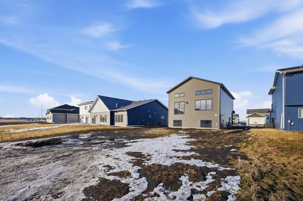 6264 86th AVE S, Horace, ND 58047
