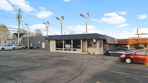 1205 University AVE W, Saint Paul, MN 55104