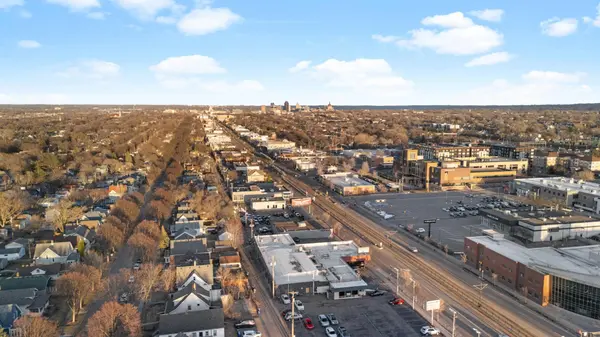 1205 University AVE W, Saint Paul, MN 55104
