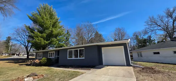 307 Channel RD, Albert Lea, MN 56007