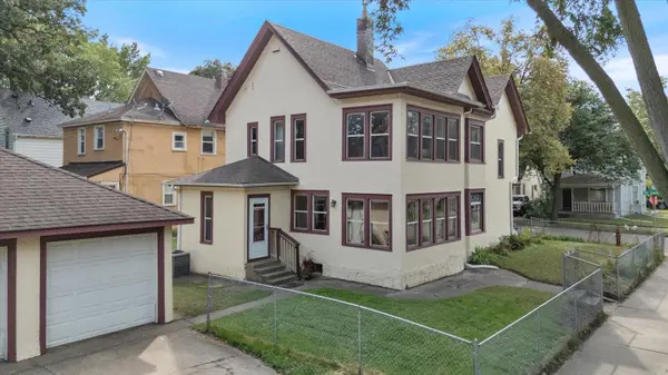 1001 26th AVE NE, Minneapolis, MN 55418
