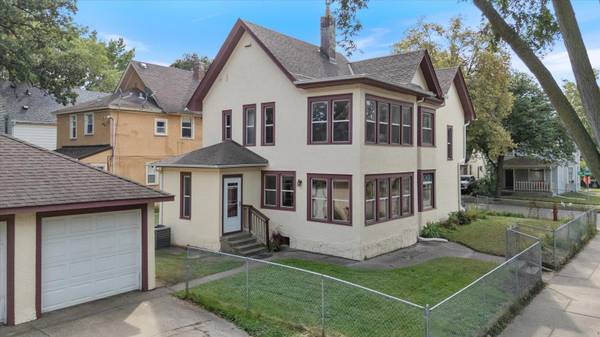 1001 26th AVE NE, Minneapolis, MN 55418