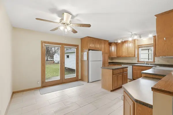 5221 Sumter AVE N, New Hope, MN 55428