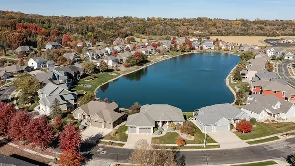 4066 Autumn Lake CT SW, Rochester, MN 55902