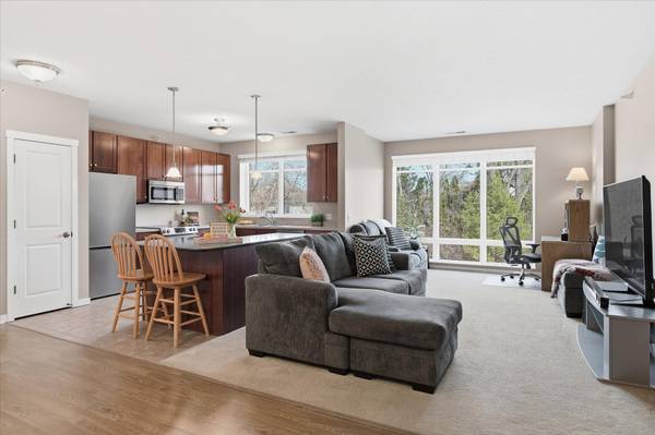 1070 Grandview CT NE #414, Columbia Heights, MN 55421