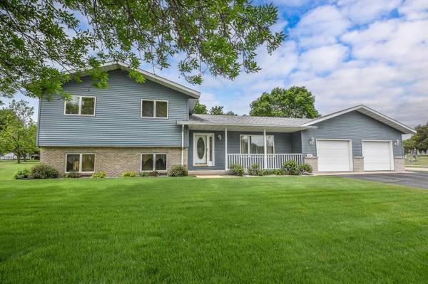2407 Tranquility DR, Saint Cloud, MN 56301
