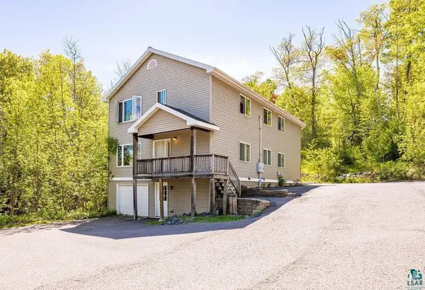 2417 Vermilion RD, Duluth, MN 55803