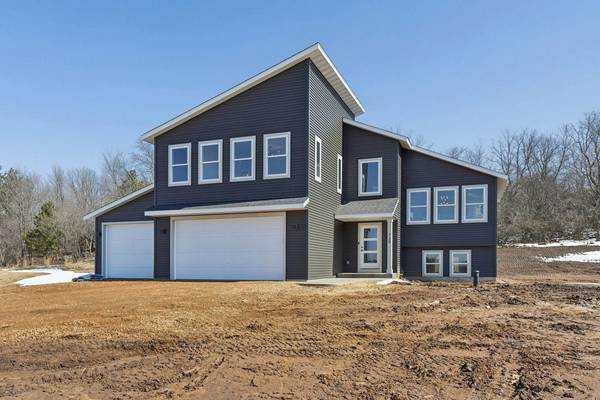 739 Magoo RD, Hudson, WI 54016