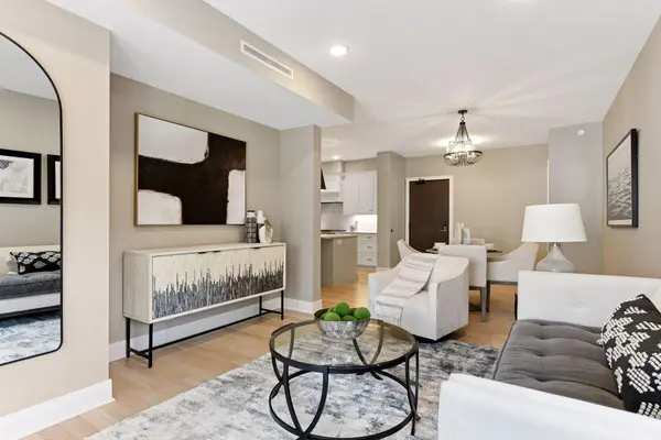 222 Ferndale RD S #208, Wayzata, MN 55391