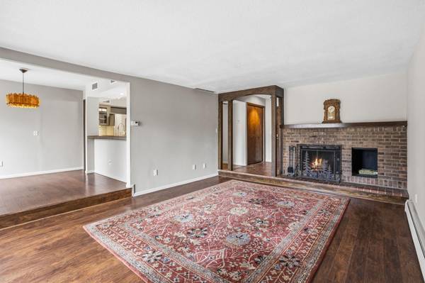 6115 Lincoln DR #152, Edina, MN 55436
