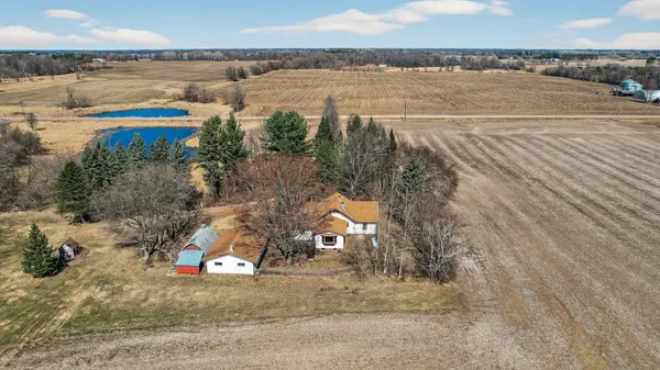 2270 397th AVE NE, Stanchfield, MN 55080