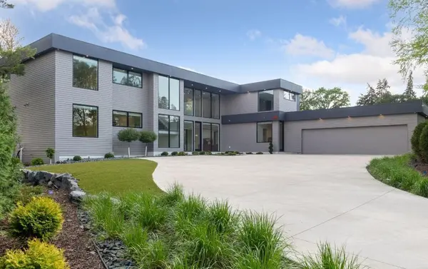 1225 Shoreline DR, Wayzata, MN 55391