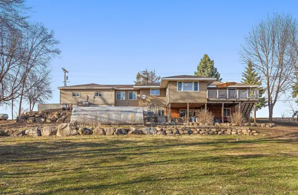 17375 Homestead RD, Carver, MN 55315