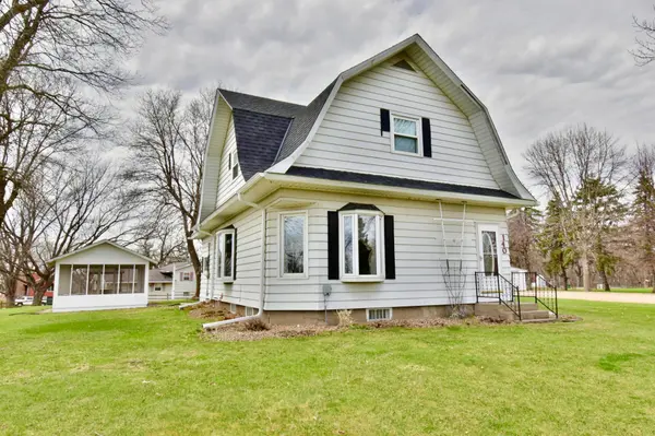 140 1st AVE N, Brownton, MN 55312