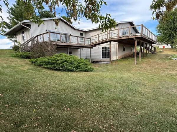 N3474 Fenander RD, Sarona, WI 54870