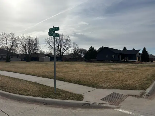 901 9th AVE SW, Pipestone, MN 56164