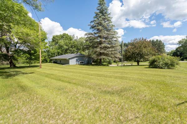 18975 Flora ST NW, Oak Grove, MN 55011