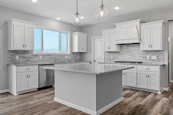 995 Willow Glen AVE, Somerset, WI 54025