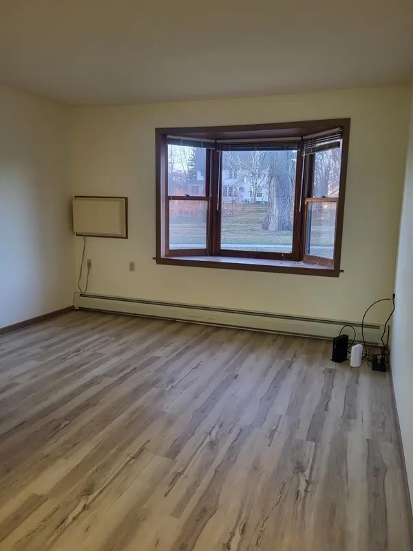 609 Main ST S #3, Renville, MN 56284