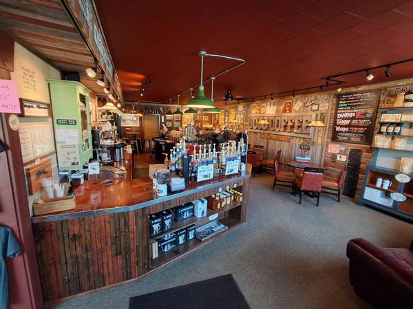 206 2nd AVE N, Lakefield, MN 56150