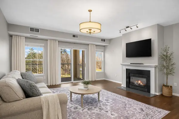 12693 Collegeview DR #201, Eden Prairie, MN 55347