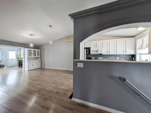 238 PINEWOOD BLVD, West Fargo, ND 58078