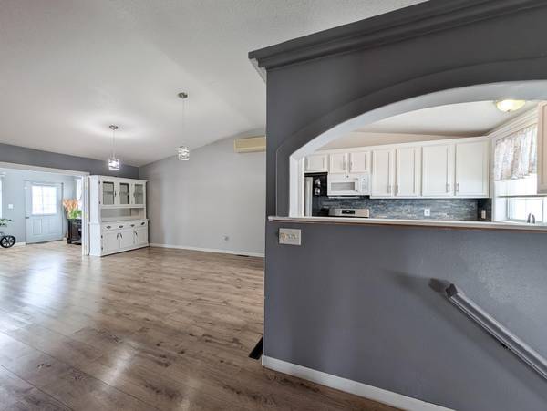 238 PINEWOOD BLVD, West Fargo, ND 58078