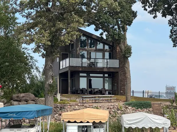 445 Lake AVE #104, Fairmont, MN 56031