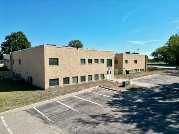 1100 E Broadway ST, Redwood Falls, MN 56283