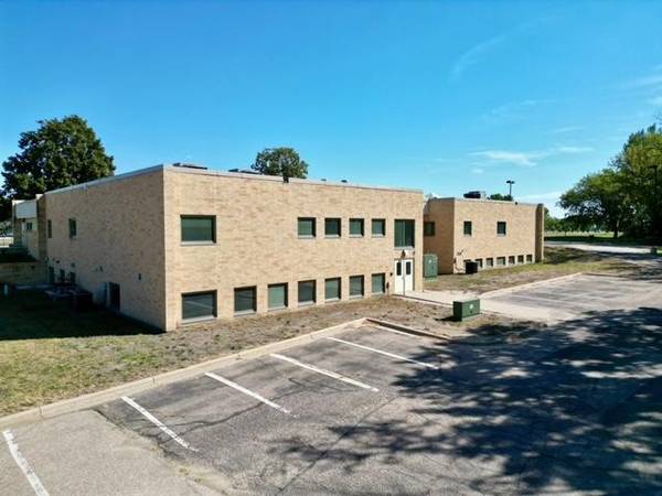 1100 E Broadway ST, Redwood Falls, MN 56283