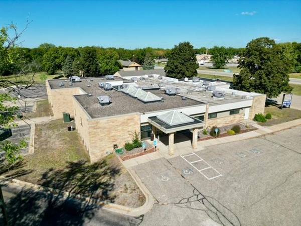1100 E Broadway ST, Redwood Falls, MN 56283