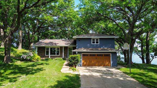 6401 24th ST NE, Willmar, MN 56201