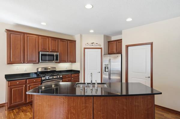 2156 Cedar Grove TRL, Eagan, MN 55122