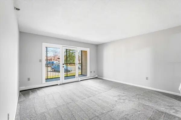 3150 Glen Oaks AVE #105A, White Bear Lake, MN 55110