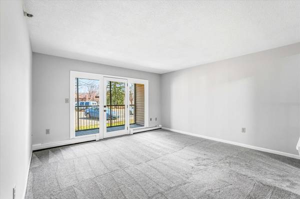 3150 Glen Oaks AVE #105A, White Bear Lake, MN 55110