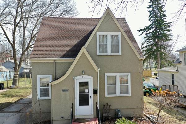 521 7th ST SW, Willmar, MN 56201
