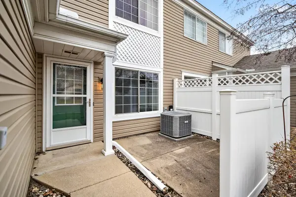 1925 Southcross DR W #1306, Burnsville, MN 55306