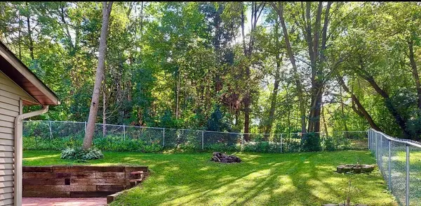 1515 Calvary Hill LN, Saint Cloud, MN 56301