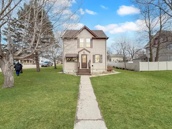 112 4th ST NW, Ortonville, MN 56278
