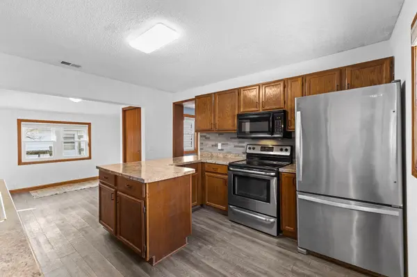 312 2nd ST N, Delano, MN 55328