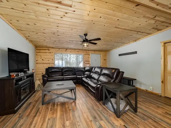 32269 County Rd 43, Willow River, MN 55795