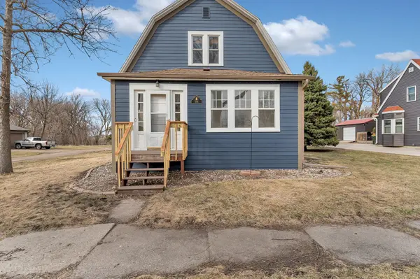 201 Dakota AVE NE, Pennock, MN 56279