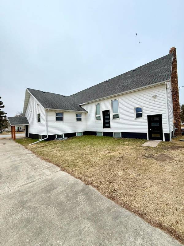 504 Main ST S, Karlstad, MN 56732