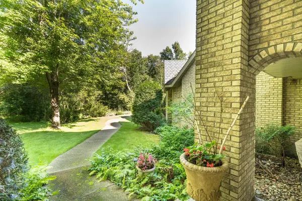 2807 Government Point RD NE, Alexandria, MN 56308